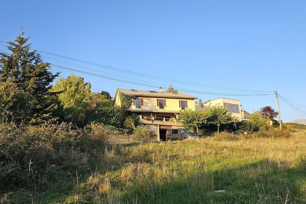Le Cosy Du Plongeoir - T2 Neuf Avec Vue Sur Le Lac De Serre Poncon Et Grande Terrasse Avec Jardin Savines Esterno foto