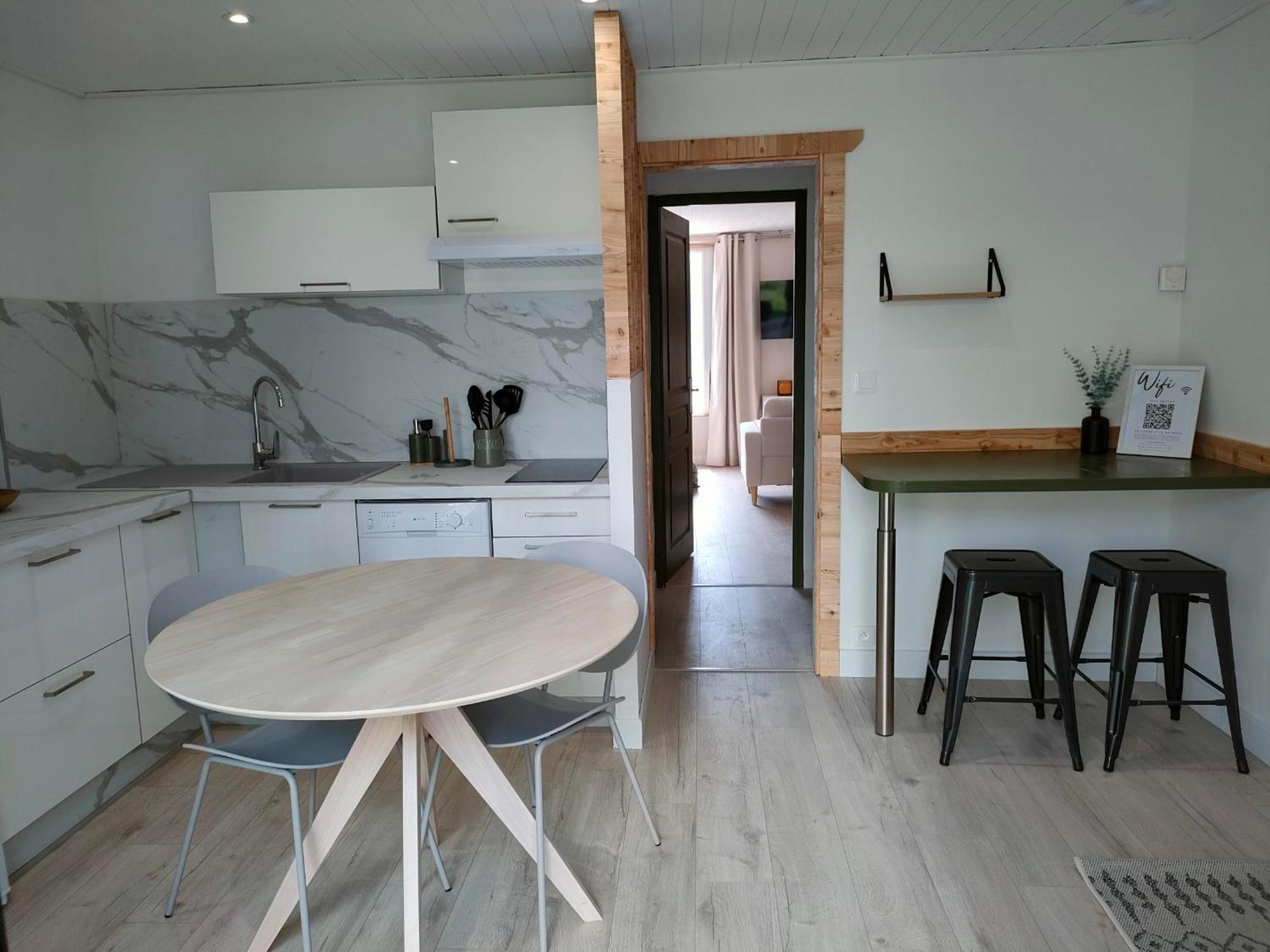 Le Cosy Du Plongeoir - T2 Neuf Avec Vue Sur Le Lac De Serre Poncon Et Grande Terrasse Avec Jardin Savines Esterno foto